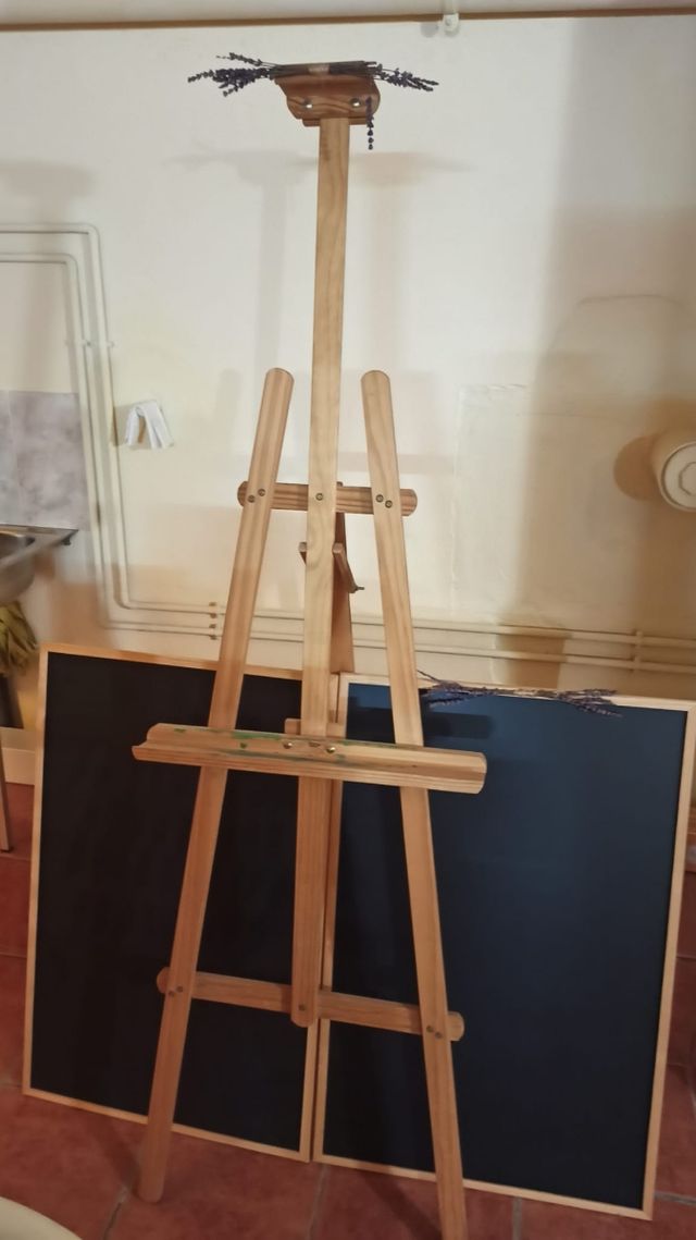Caballete con pizarras