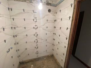 Albañil y fontanero