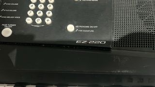 Yamaha EZ 220 Teclado de piano