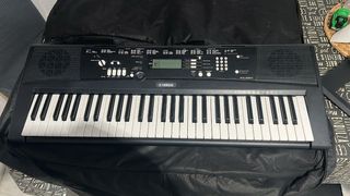 Yamaha EZ 220 Teclado de piano