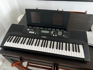 Yamaha EZ 220 Teclado de piano
