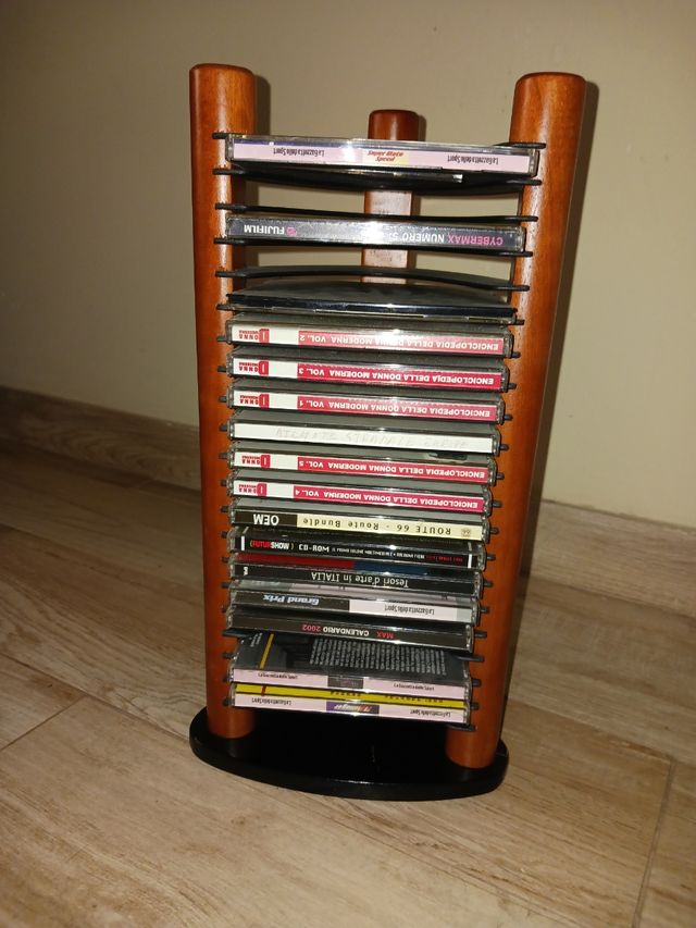 Porta CD 20 posti.
