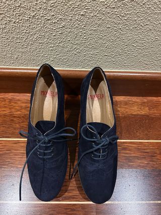 Zapatos tacón azul marino