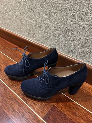 Zapatos tacón azul marino