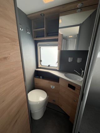 AUTOCARAVANA DETHLEFFS JUST CAMP 7052DBM 2025 FIAT