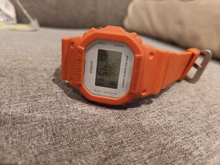 Casio g Shock DW 5600 E