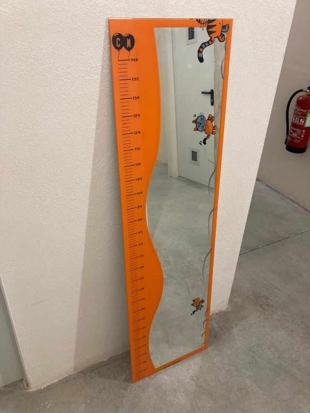 Espejo medidor para niños