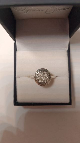 Anillo de plata con circonitas de Pandora