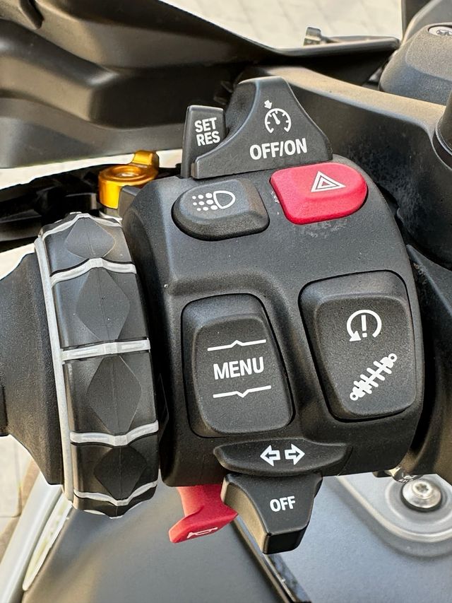 BMW R1250GS Triple Black tope de gama