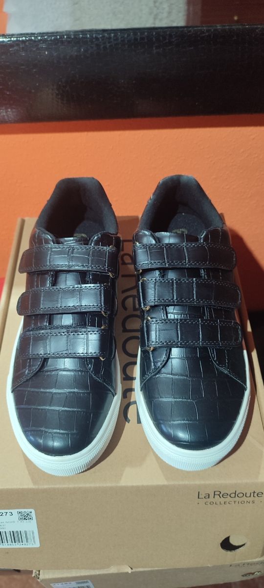 Deportivas negras n.43