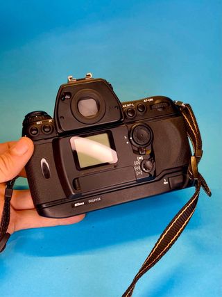 NIKON F6 // CÁMARA ANALÓGICA