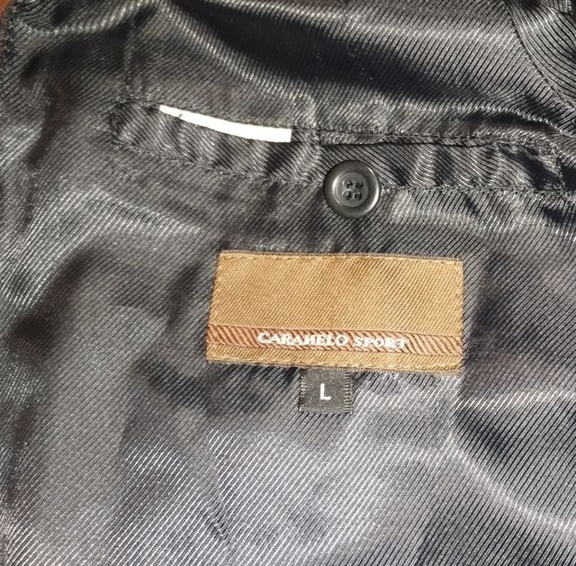 Chaqueta negra de Caramelo