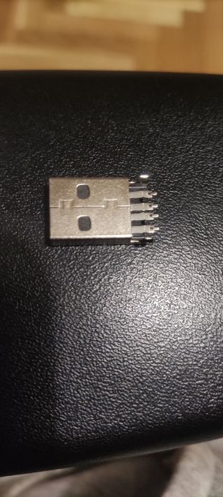 Conector macho USB 2.0 para soldar