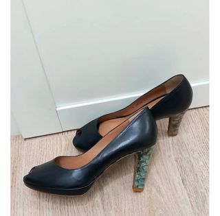 Zapatos Peep Toe con tacón. Lotusse 