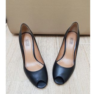 Zapatos Peep Toe con tacón. Lotusse 
