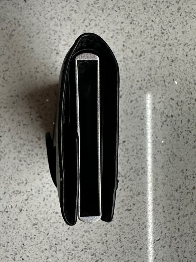 Portatessere e contanti