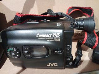 VIDEOCÁMARA JVC GR-AX68