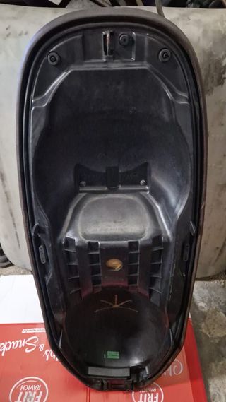 Asiento para Piaggio X10
