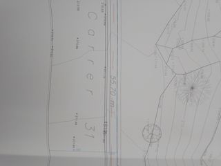 Terreno edificable a dos calles