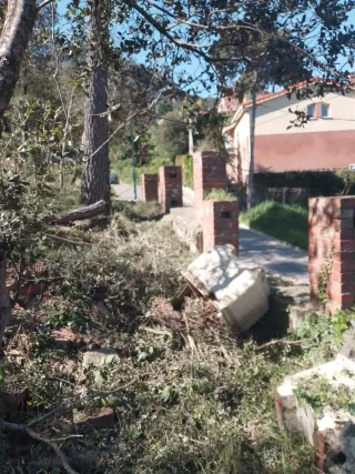 Terreno edificable a dos calles