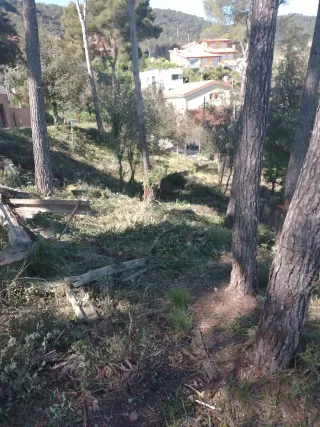 Terreno edificable a dos calles