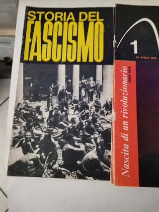 Lotto raro materiale su MUSSOLINI 1964