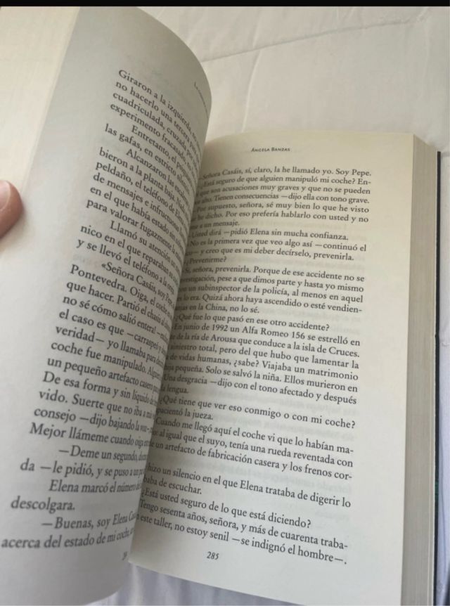 La conjura de la niebla Angela Banzas