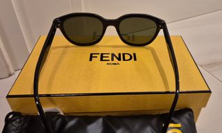 Fendi occhiali da sole unisex nuovi