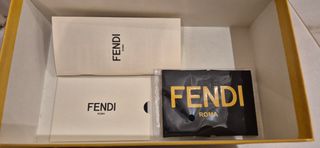 Fendi occhiali da sole unisex nuovi