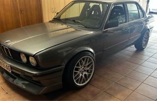 BMW E30 1991