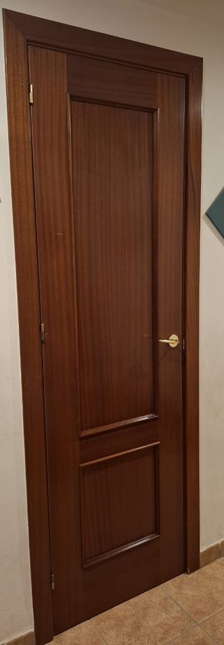 Puerta de madera