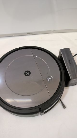 Robot aspirador PARA REPARAR P1Y6075