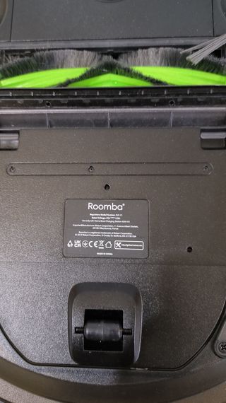 Robot aspirador PARA REPARAR P1Y6075