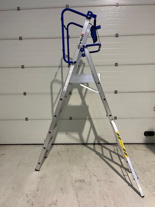 ESCALERA DE ALUMINIO SVELT