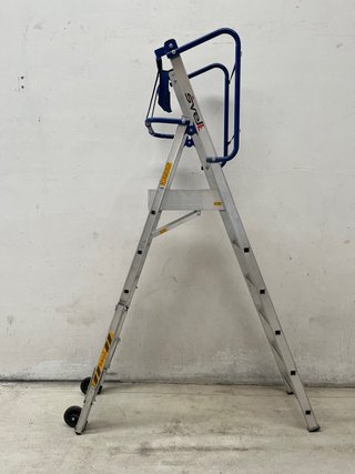 ESCALERA DE ALUMINIO SVELT