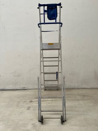ESCALERA DE ALUMINIO SVELT