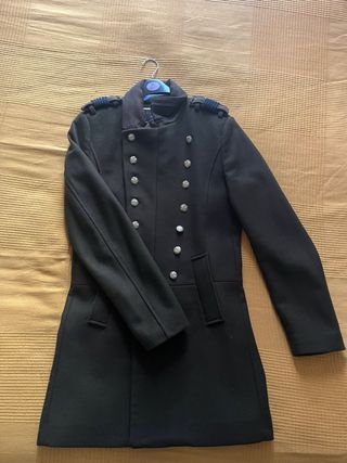 Abrigo Zara verde estilo ejercito