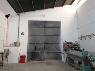 Nave y solar en polg. Industrial de Serrata
