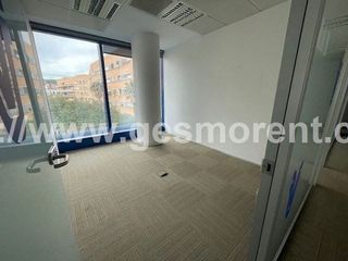 Oficina en venta en Bufalà en Badalona