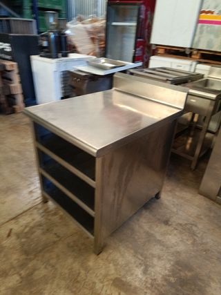 MESA DE TRABAJO EN ACERO INOXIDABLE
