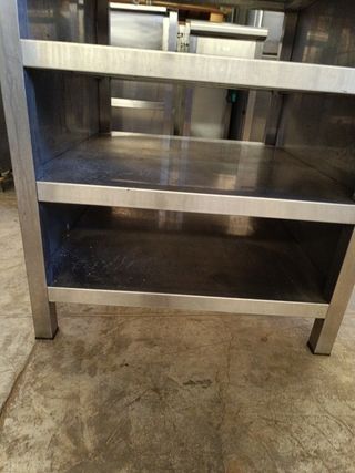 MESA DE TRABAJO EN ACERO INOXIDABLE