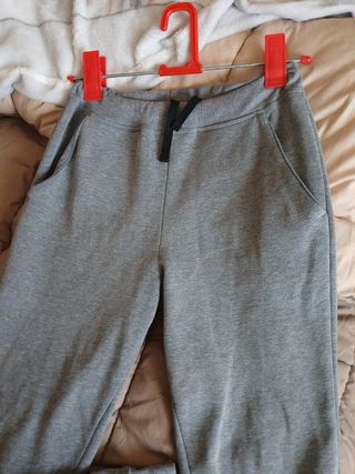 Pantalón chandal gris chicas talla s 