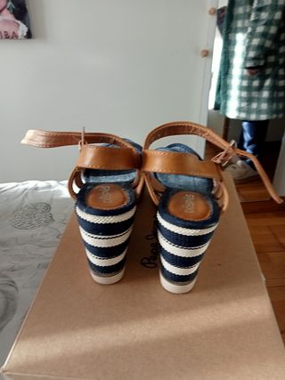 Sandalias dos pies