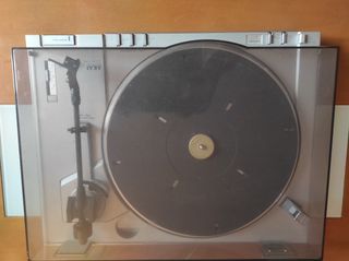 Tocadiscos Akai AP Q41