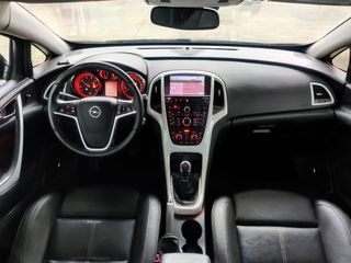 Opel Astra J GTC 2.0