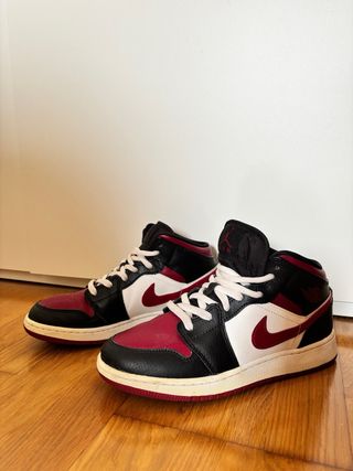Nike Air Jordan 1 Mid