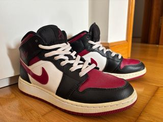 Nike Air Jordan 1 Mid