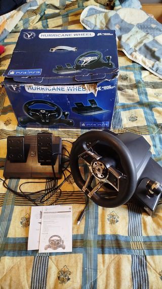 Volante + pedaliera Hurricane Wheel per PS3 e PS4