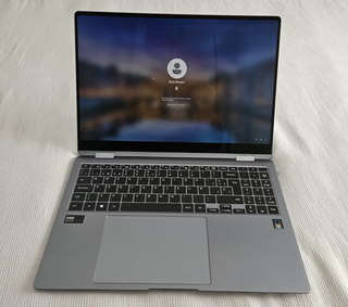 Samsung Galaxy Book 4 pro 360