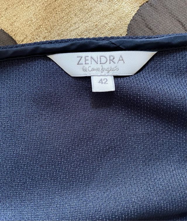Vestido azul marino de Zendra